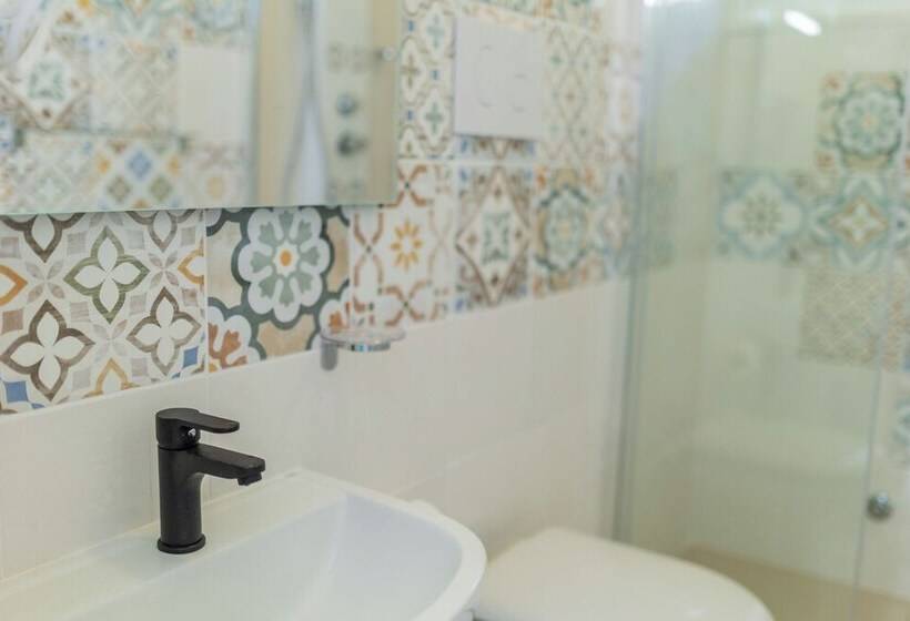 ペンション Holiday Eolie Village