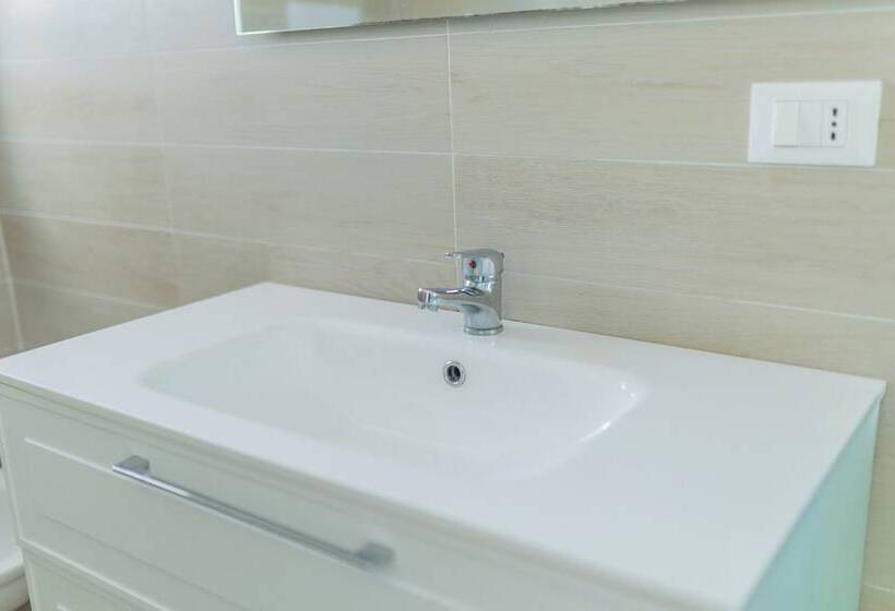 ペンション Holiday Eolie Village