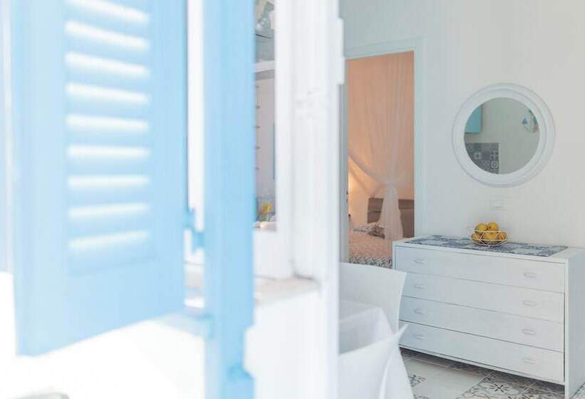 ペンション Holiday Eolie Village