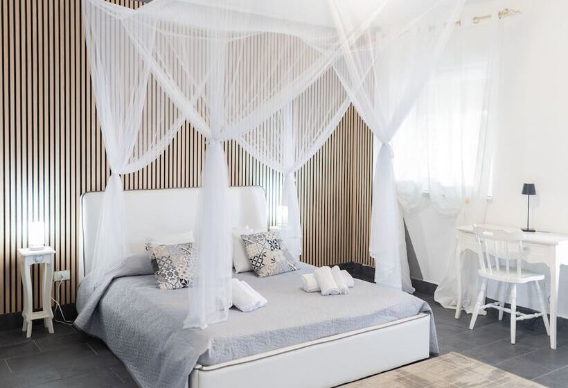 ペンション Holiday Eolie Village