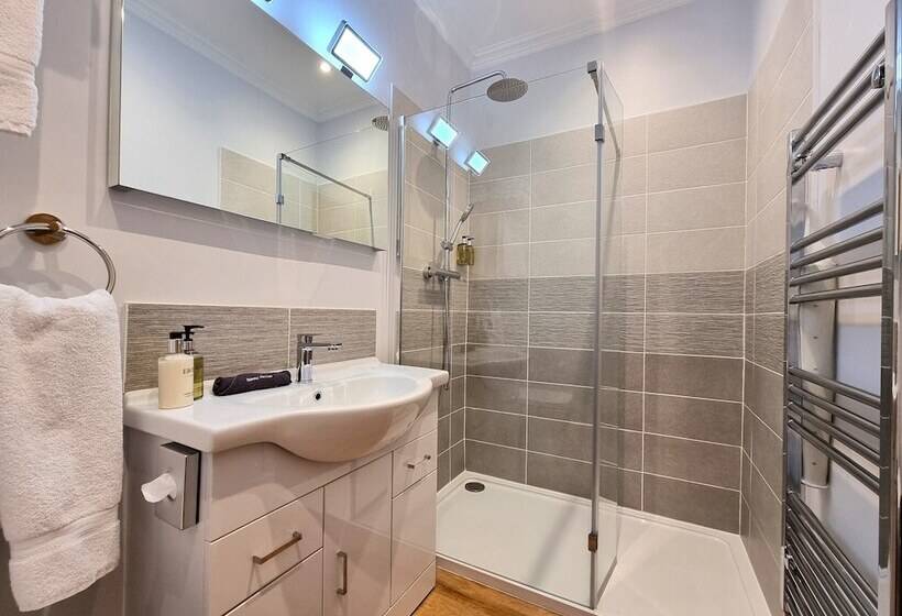 Пансион Min Y Don Llandudno