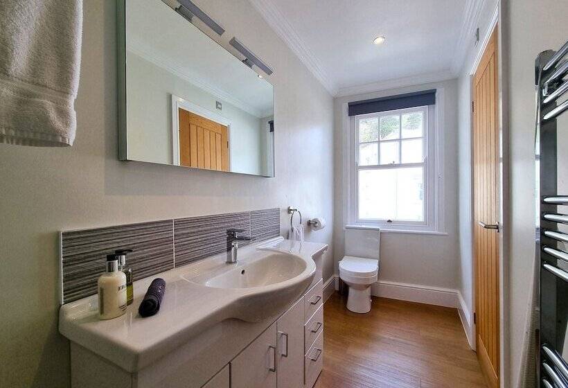 Пансион Min Y Don Llandudno