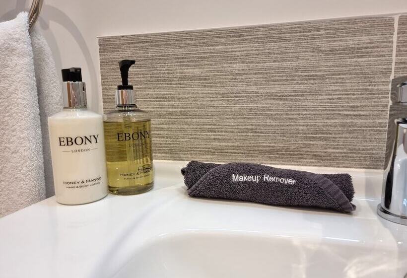 Пансион Min Y Don Llandudno