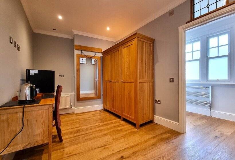 Пансион Min Y Don Llandudno