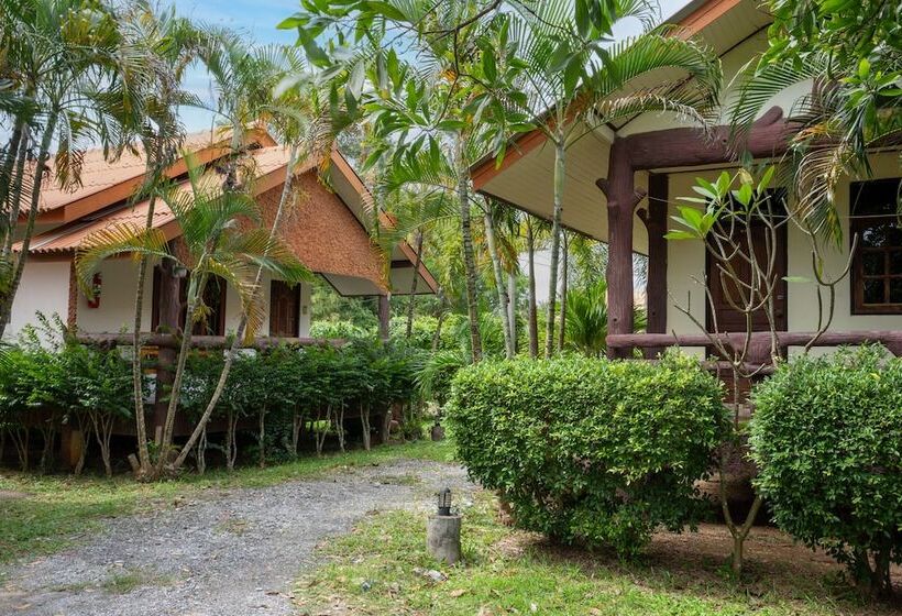 Lanta School Beach Resort