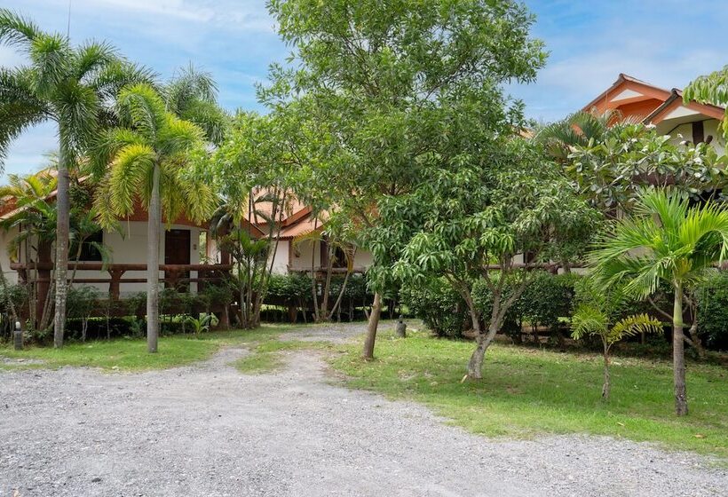 Lanta School Beach Resort