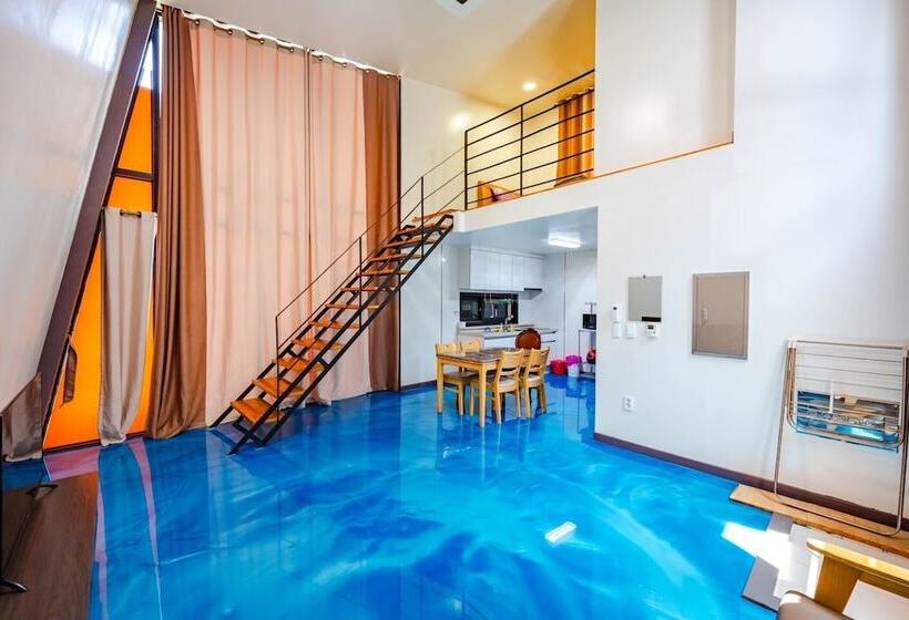 פנסיון El House