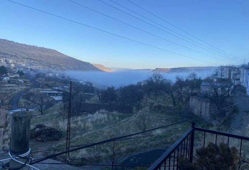 Yeşilöz Inn Cave Otel