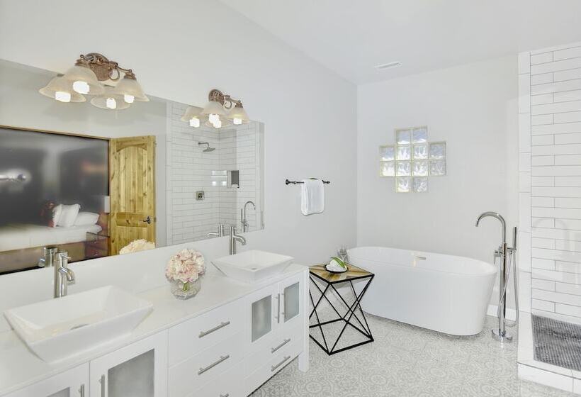 Adobe Hacienda Bed & Breakfast