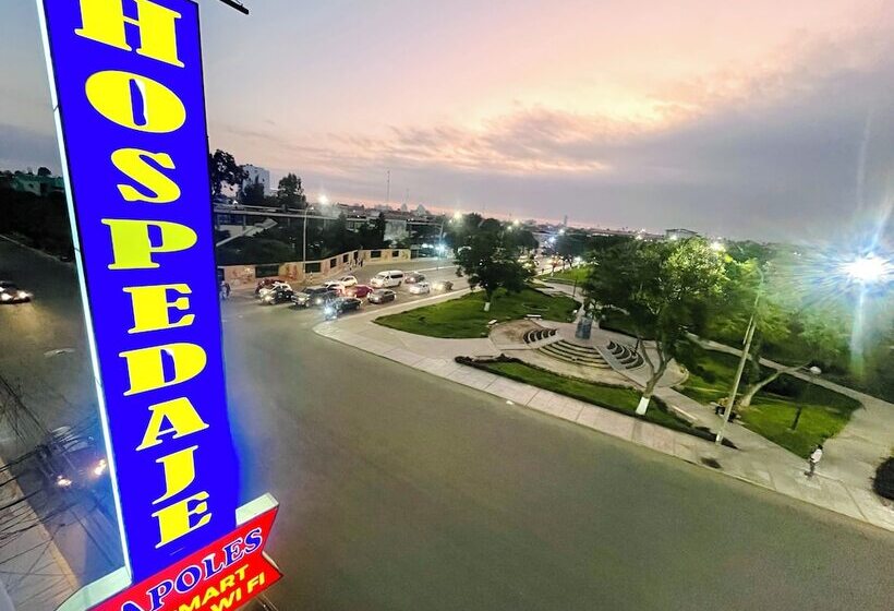فندق صغير Hospedaje Napoles Trujillo