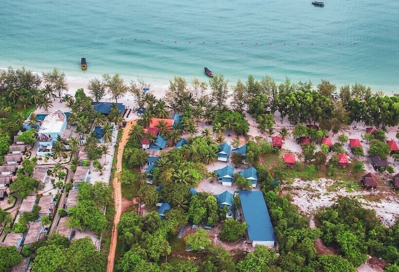 הוסטל Mad Monkey Koh Rong