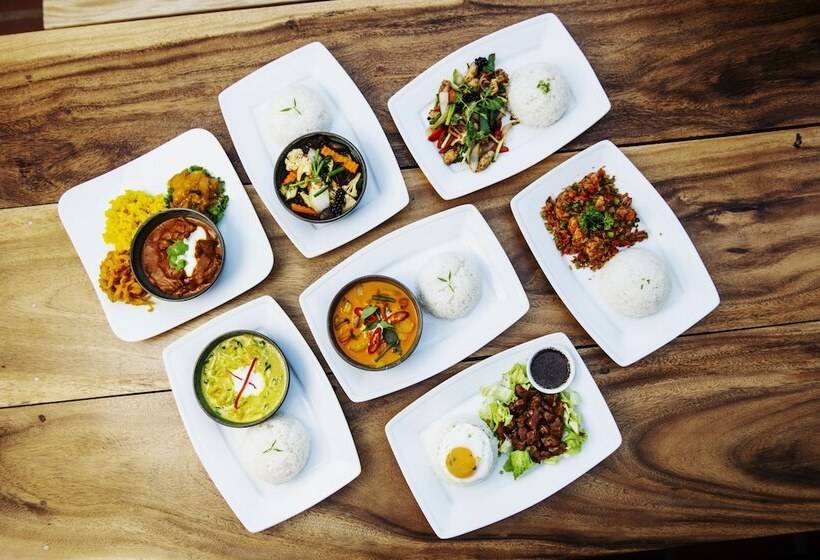 הוסטל Mad Monkey Koh Rong