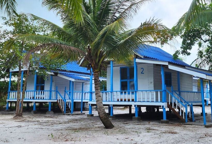 הוסטל Mad Monkey Koh Rong