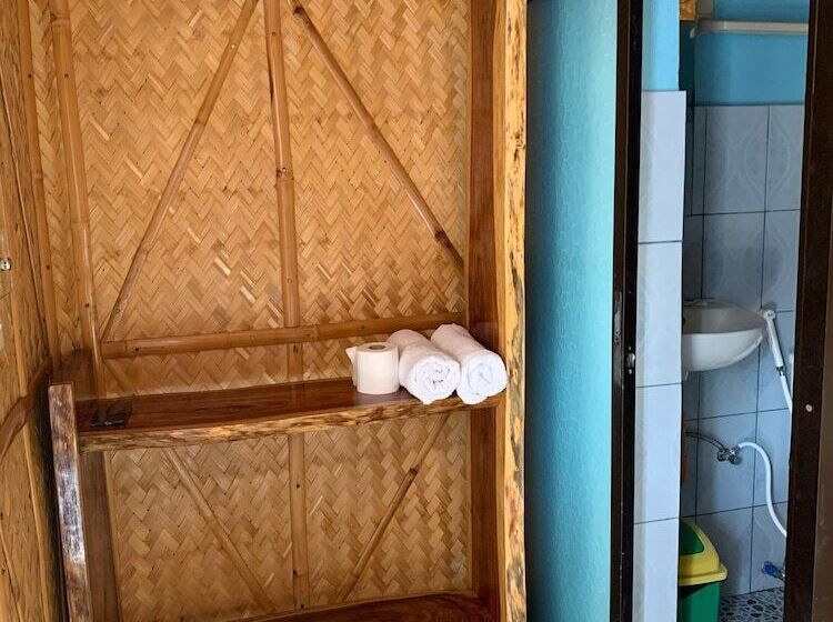 تختخواب و صبحانه Bamboo House Beach Lodge & Restaurant