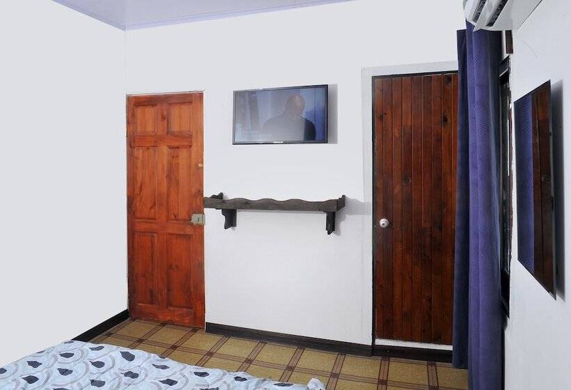 민박 Downtown By The Sea Inn