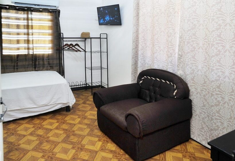 تختخواب و صبحانه Downtown By The Sea Inn