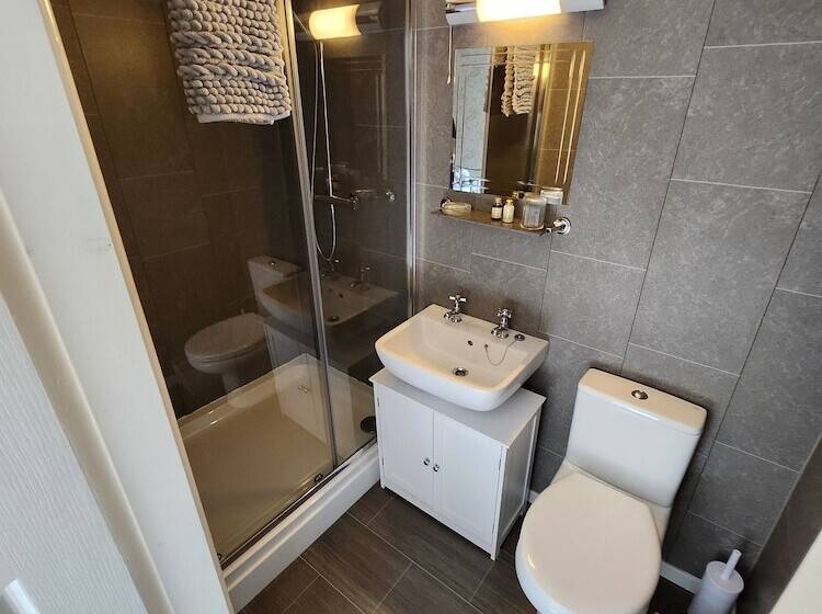 住宿加早餐  Mulgrave Country Cottage