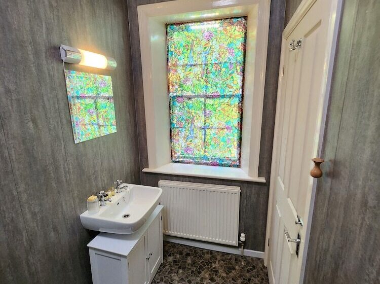 住宿加早餐  Mulgrave Country Cottage