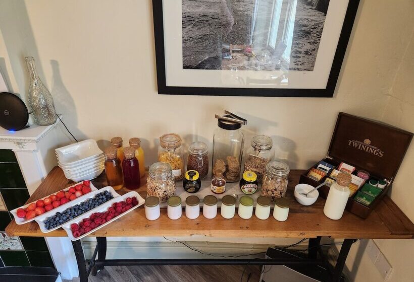 住宿加早餐  Mulgrave Country Cottage