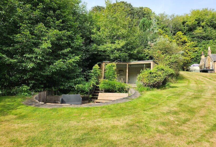 住宿加早餐  Mulgrave Country Cottage