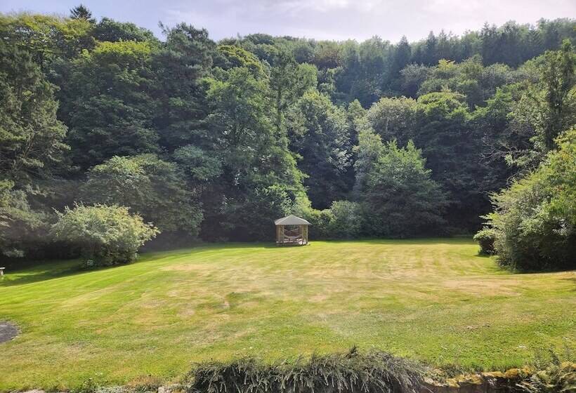 住宿加早餐  Mulgrave Country Cottage