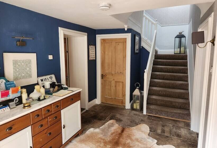 住宿加早餐  Mulgrave Country Cottage