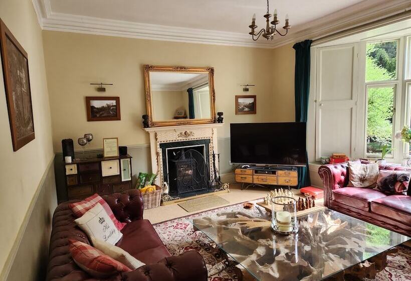 住宿加早餐  Mulgrave Country Cottage