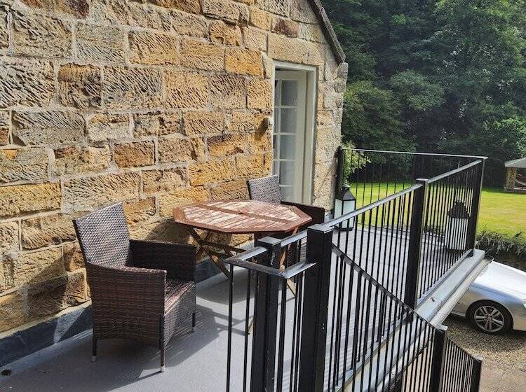 住宿加早餐  Mulgrave Country Cottage