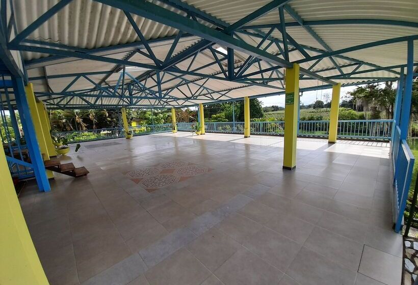 בית מלון כפרי Brugmansia Country