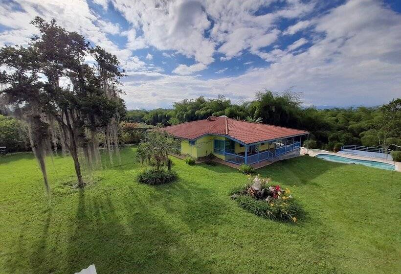 בית מלון כפרי Brugmansia Country