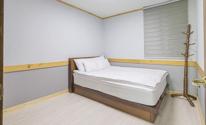 Пансион Gyeongju Cabinhouse