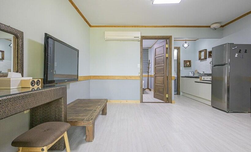 Пансион Gyeongju Cabinhouse