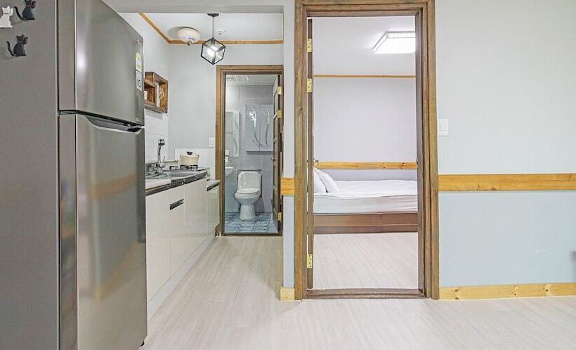 Пансион Gyeongju Cabinhouse