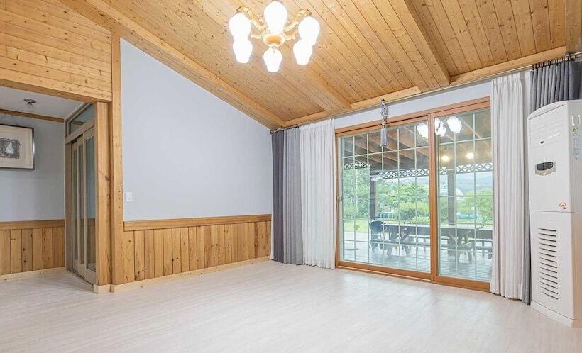 Пансион Gyeongju Cabinhouse