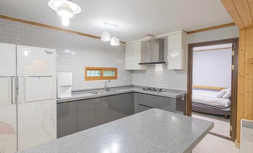 Пансион Gyeongju Cabinhouse