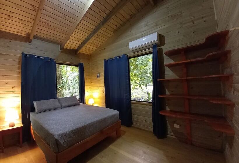 Cabinas Costa Tropicana