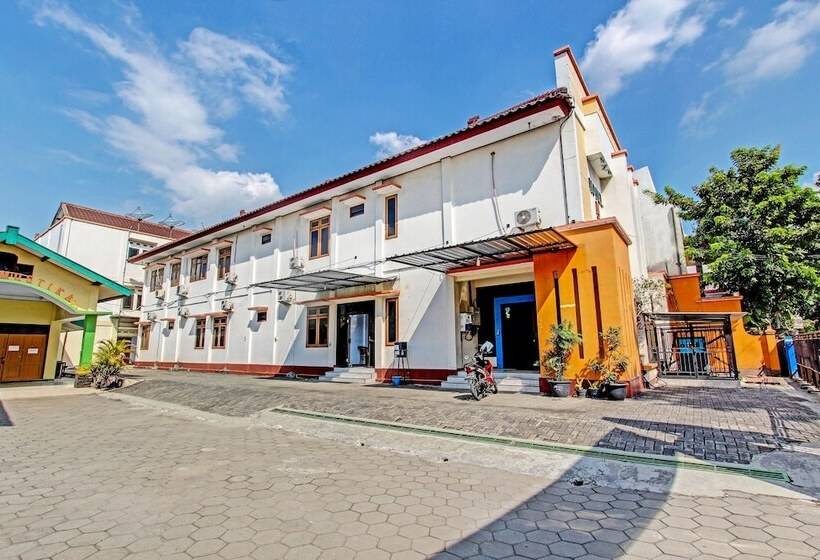 Capital O 91355 Hotel Mustika 1 Syariah