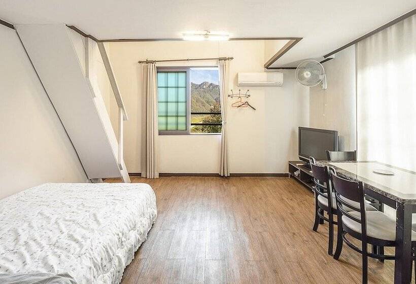 Gangchon Beautiful Pet House Pension