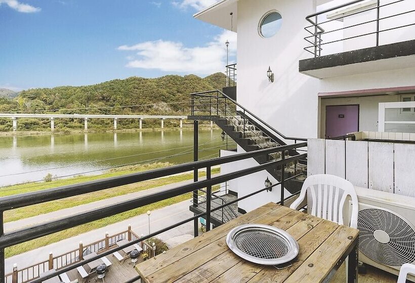 Gangchon Beautiful Pet House Pension