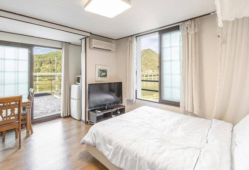 Gangchon Beautiful Pet House Pension