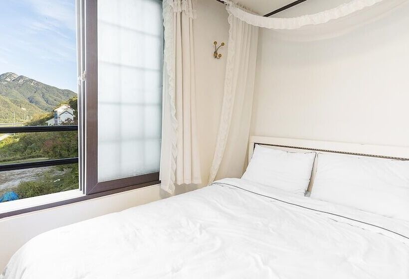 Gangchon Beautiful Pet House Pension