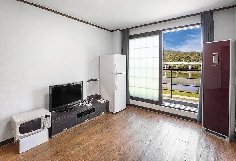 Gangchon Beautiful Pet House Pension