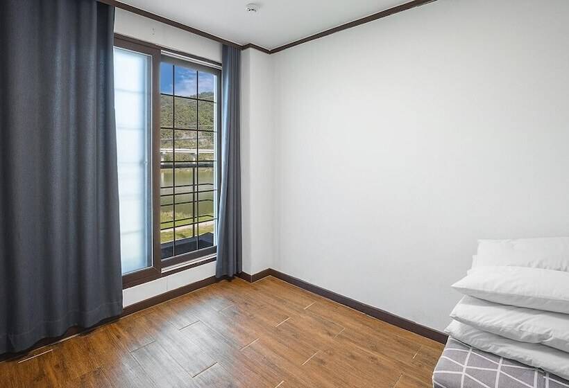 Gangchon Beautiful Pet House Pension