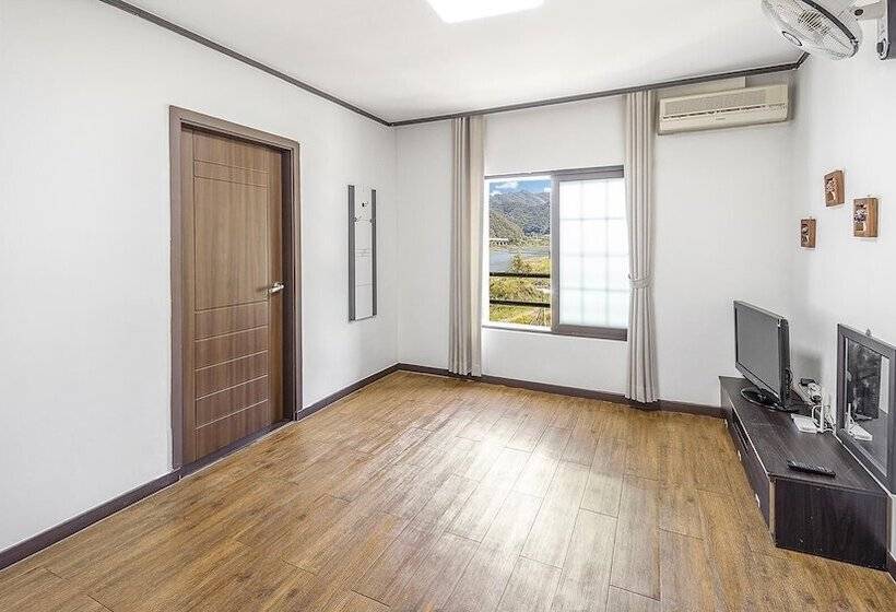 Gangchon Beautiful Pet House Pension