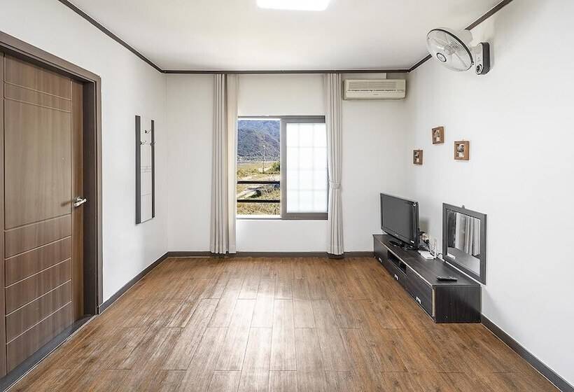 Gangchon Beautiful Pet House Pension