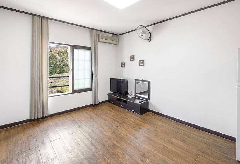 Gangchon Beautiful Pet House Pension