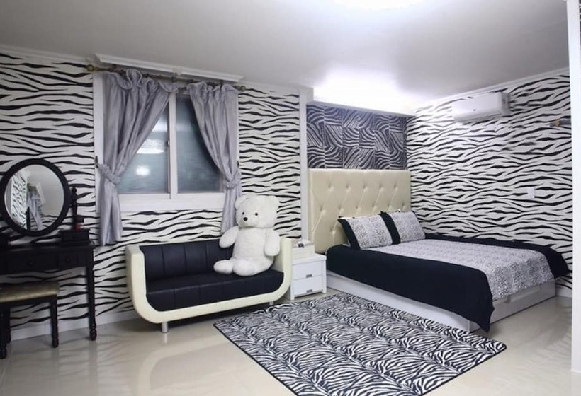 Chuncheon Louis Pension