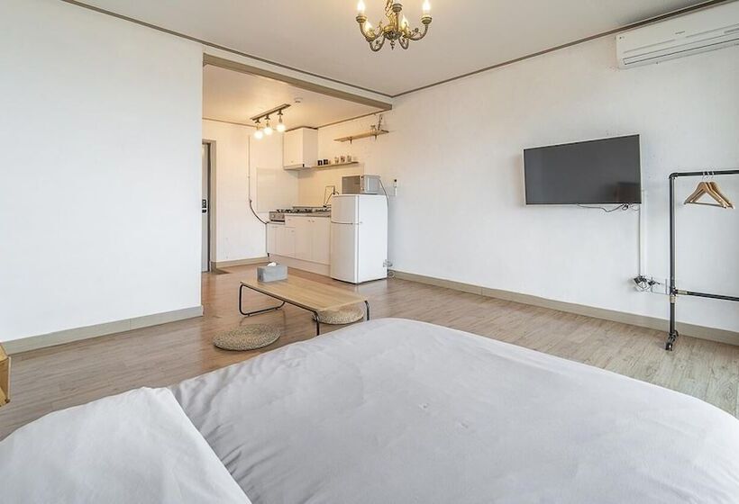 Sokcho Donbangseock Pension