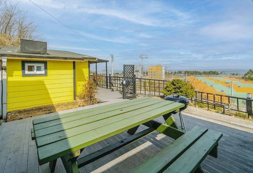 Sokcho Donbangseock Pension