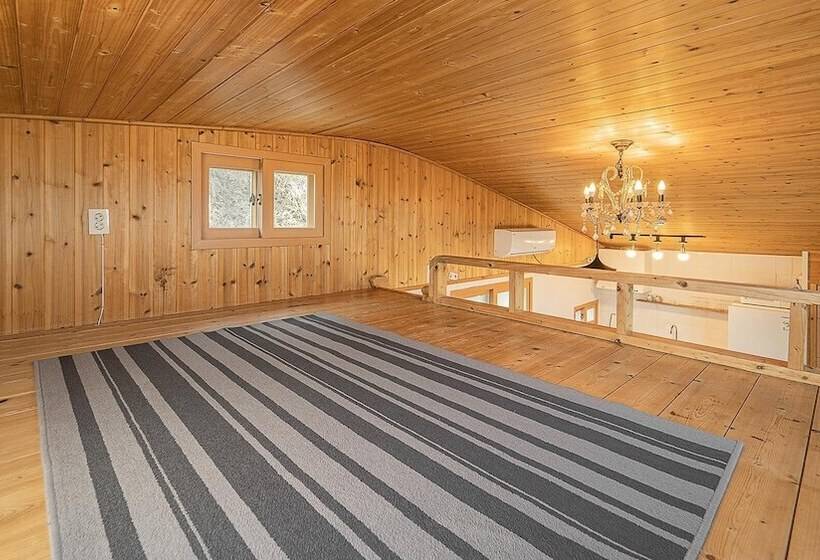 Sokcho Donbangseock Pension